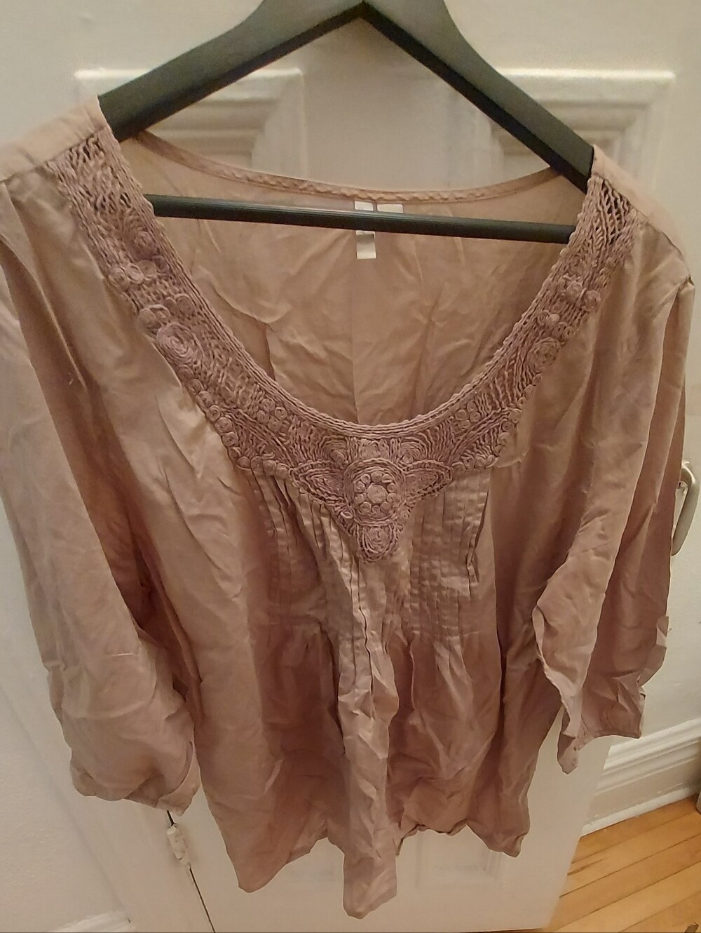 Womens Embroidered Scoop Neck Tunic Top in peach